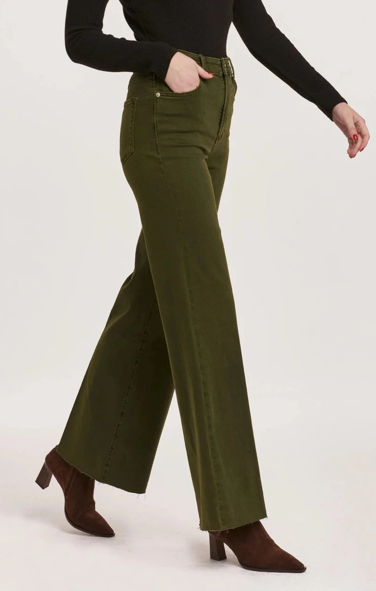 Fiona High Rise Wide Leg Jeans / Pine